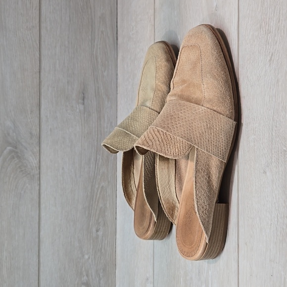 Free People Women At Ease Snakeskin Beige Leather Loafer Mule shoes sz 8.5 - Picture 3 of 16